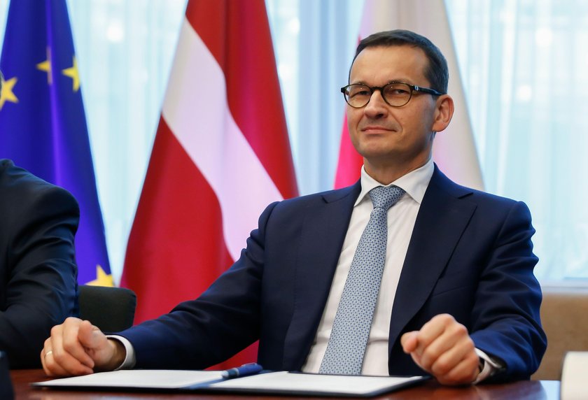 Onet: Kelnerzy obciążają Morawieckiego w aferze taśmowej