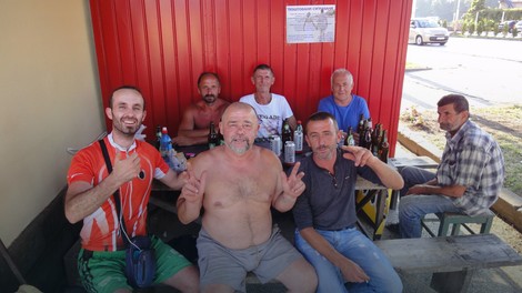 Ljudi koje je upoznao nudili su mu novac, prenoćište i hranu