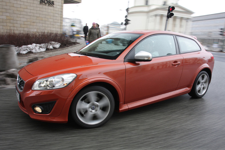 Volvo C30 T5 R-Design: Piątka z turbo pakietem