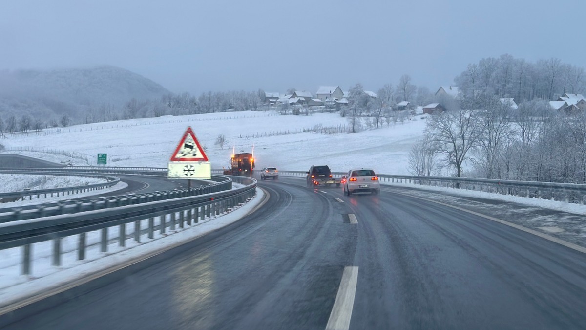 Vozači oprez: Očekuje se pojačan saobraćaj danas, evo i u kojim delovima Srbije