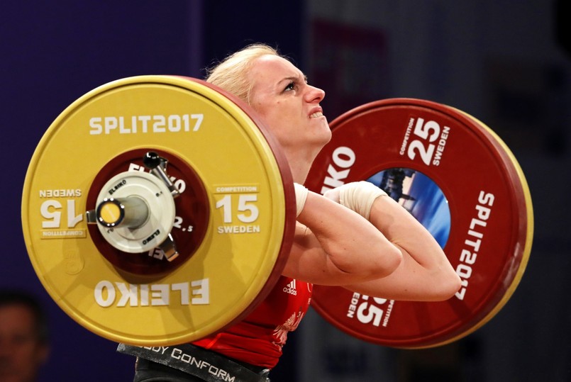 Drugie miejsce zajęła Hiszpanka Atenery Hernandez z wynikiem 191 kg, a trzecie Białorusinka Liudmiła Pankowa - 189 kg. W 2016 roku w norweskim Forde Łochowska wywalczyła brązowy medal w kat. 58 kg.