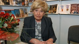 tak brzmiało prawdziwe nazwisko królowej polskiego kryminału. gdy je zmieniła, stała się kobietą sukcesu