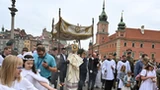 Boże Ciało - w całym kraju procesje. "Kościół żyje dzięki Eucharystii"
