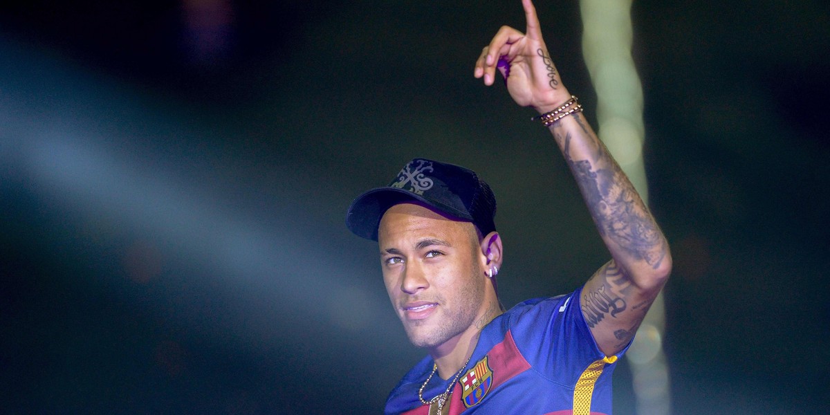 Neymar na celowniku. Fan piłkarza zakradł się do jego hotelu