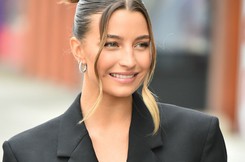 Julia Wieniawa kusi w koronkowym biustonoszu. Co za odważna stylizacja [FOTO]