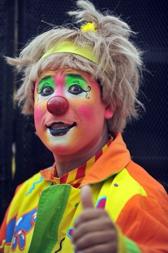 GUATEMALA - PARADE - CLOWNS