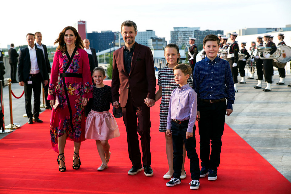 Książę Fryderyk i księżna Maria oraz ich czwórka dzieci: Krystian, Izabela, Józefina i Wincenty