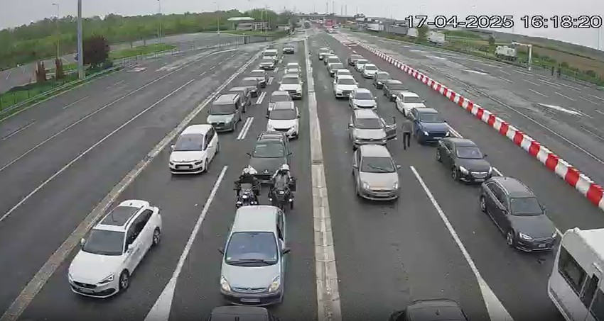 Granični prelaz Batrovci oko 16 časova - izlaz iz Srbije