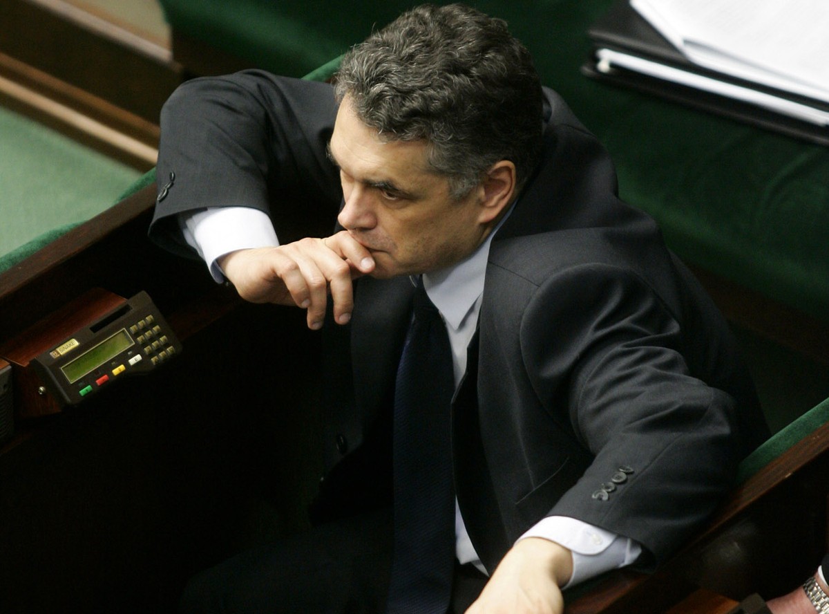 Kurtyka przyznał sobie dwie nagrody roczne za 2007