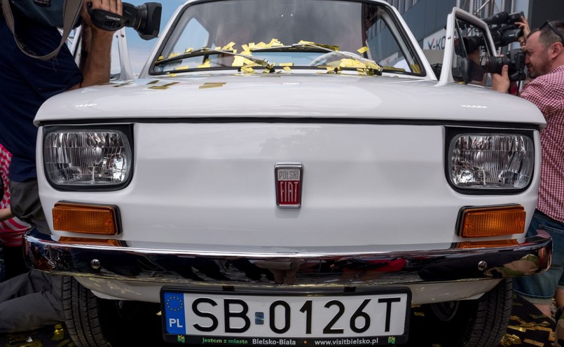 Fiat 126p jako urodzinowy prezent dla Toma Hanksa