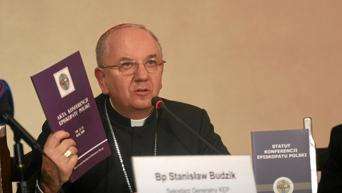 Sekretarz generalny Konferencji Episkopatu Polski bp Stanisław Budzik został mianowany przez papieża Benedykta XVI arcybiskupem, nowym metropolitą lubelskim - poinformowała w poniedziałek warszawska nuncjatura apostolska.
