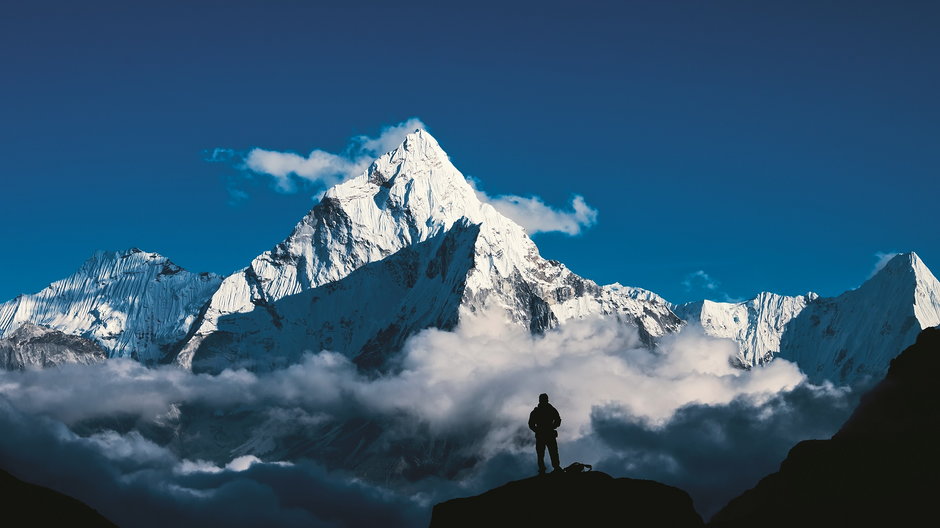 Choć liczba zdobywców Mount Everestu przekroczyła już 10 tys., to najwyższa góra świata wciąż kusi kolejnych śmiałków. Również ze świata biznesu.