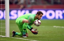 Łukasz Fabiański nie może wrócić do bramki West Ham United. Oto przyczyna
