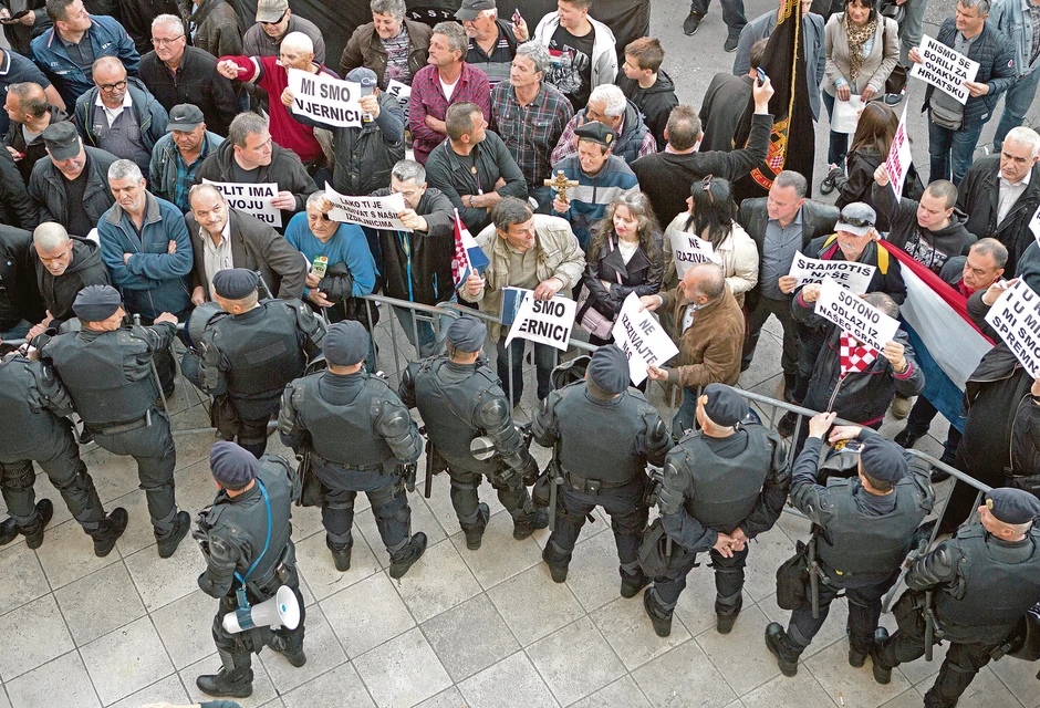 Protesti u Splitu zbog Frljićeve predstave