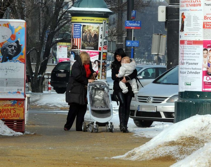 Iga, załóż dziecku czapkę!