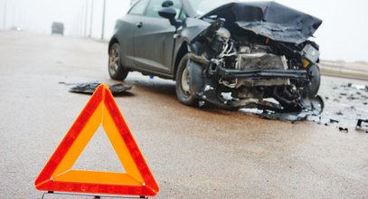 Amerykański żołnierz narozrabiał? Jego auto wpadło ludziom do ogródka