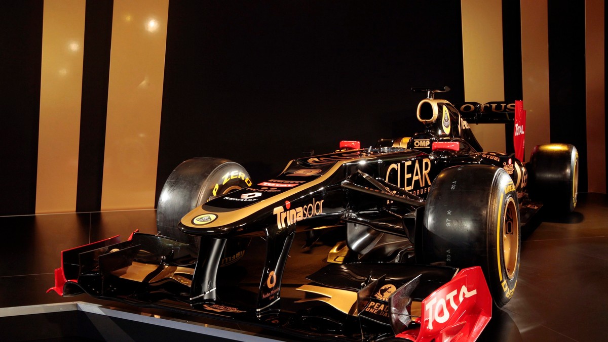 Lotus F1 Team w niedzielę na swojej stronie internetowej zaprezentował pierwsze zdjęcia nowego bolidu ekipy z Enstone - E20.