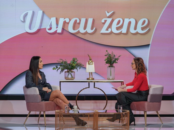Ivana Korab u "Blic žena studiju" sa autorkom i voditeljkom emisije Jelenom isaković