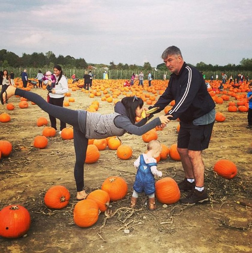 Hilaria Baldwin z mężem Alecem i córką Carmen Gabriell