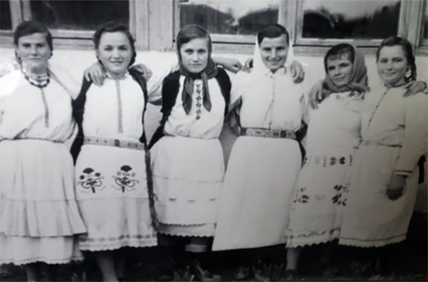 Učenice škole u Borkovićima