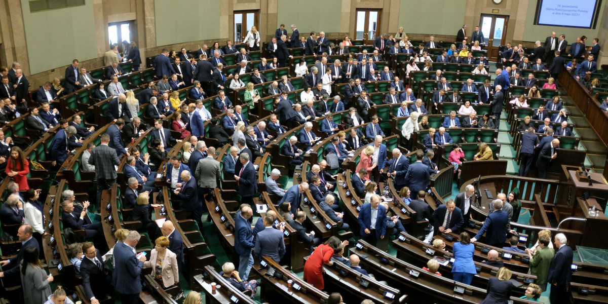 Sejm dyskutuje o organizacji referendum dot. migracji