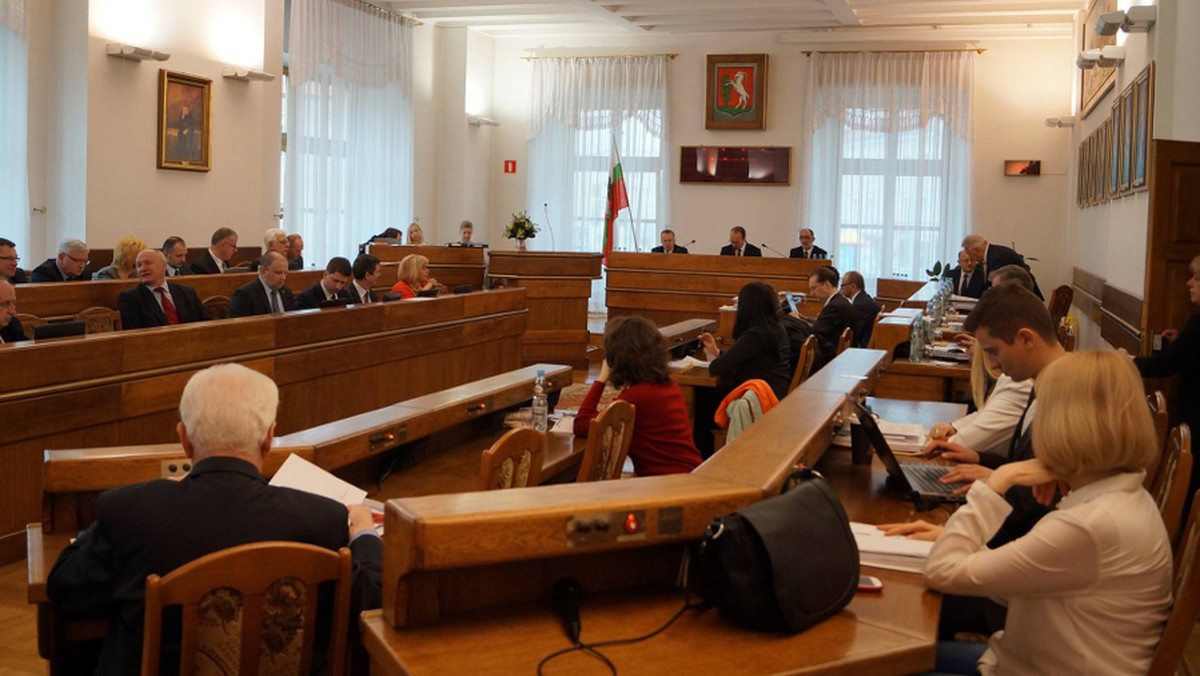 Radni przyjęli nowy podział miasta na okręgi wyborcze. Sławinek został przeniesiony do innego okręgu, a Ponikwoda, Kalinowszczyzna oraz Felin wzbogacą się o dodatkowego reprezentanta w samorządzie.