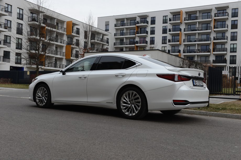 Lexus ES 300h