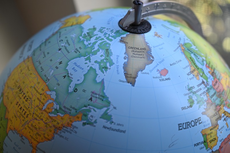Podajemy dwa miasta, dopasuj trzecie. Odpowiesz na wszystkie pytania tego quizu z geografii?