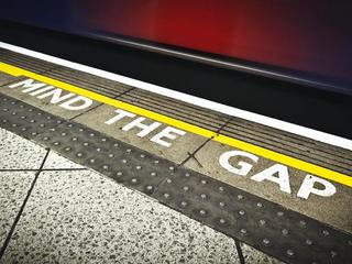 mind the gap londyn metro 