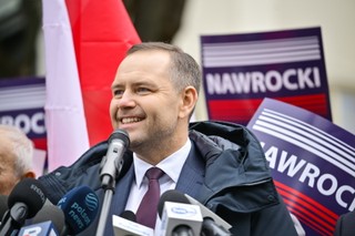 Kontrowersje wokół kawalerki Nawrockiego. Czym się różni umowa sprzedaży od umowy dożywocia?