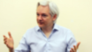 Mija rok odkąd Assange schronił się w ambasadzie Ekwadoru