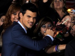 Taylor Lautner neutralny niczym Szwajcaria
