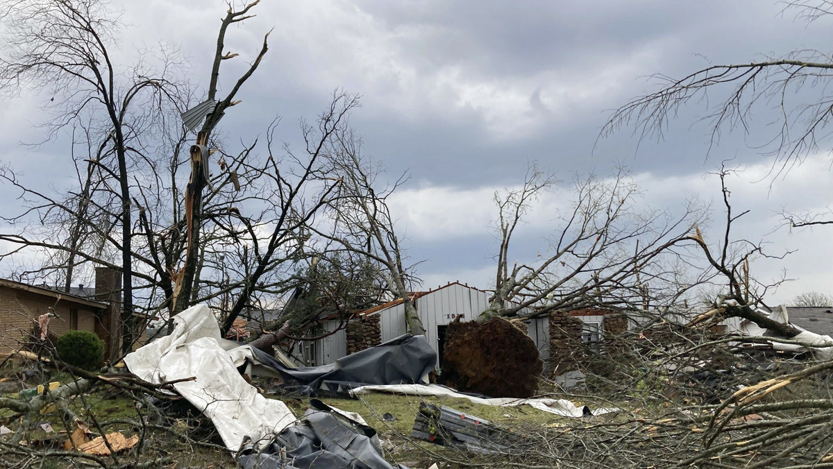 Niszczycielskie tornado w USA. Rannych kilkaset osób, są ofiary