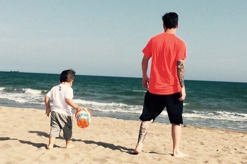 Leo Messi z synkiem na plaży! Słodkie zdjęcie!