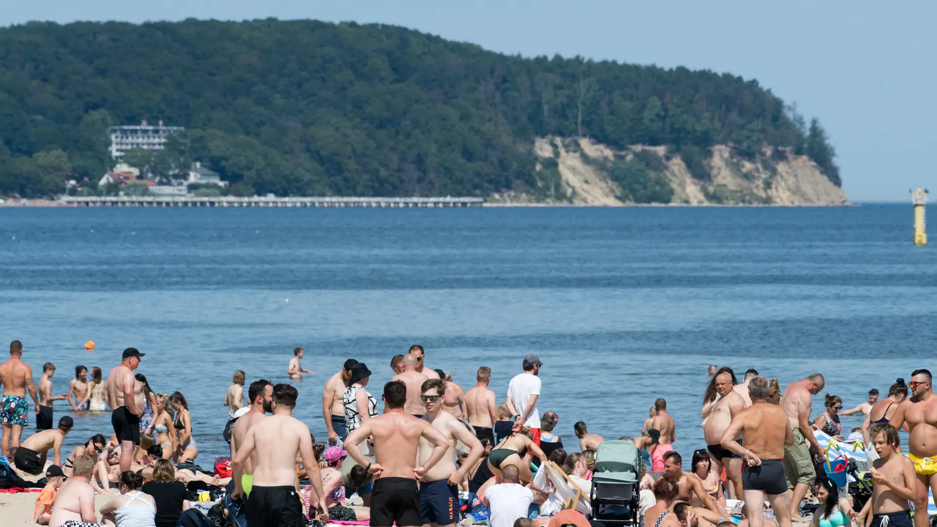 Częstowali ludzi wodą na ulicach. Miała smak Bałtyku