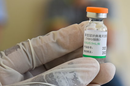 WHO dopuszcza do użytku chińską szczepionkę przeciw COVID-19
