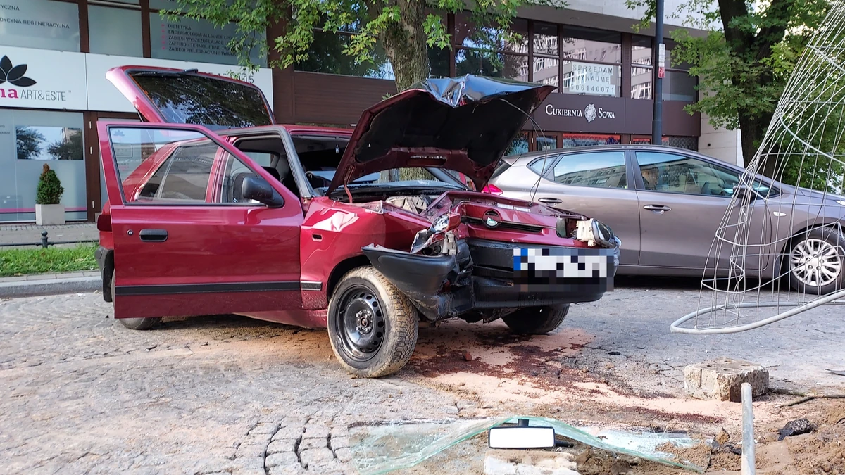 Wypadek na Tuwima w Łodzi. Ranny kierowca uciekł. Policja szuka sprawcy. Inny - z BMW po pijanemu staranował motocyklistę - Vimarsana News