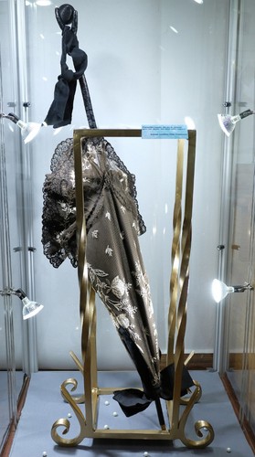 AKCESORIA DAWNEJ PERFEKCYJNEJ PANI DOMU