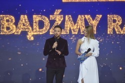 Olek Sikora musiał zmierzyć się z chorobą mamy. "Zamknąłem się w czterech ścianach bólu"