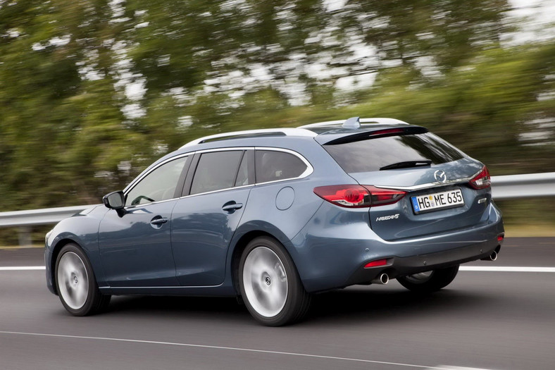 Wiemy jak jeździ nowa Mazda 6: nareszcie ma to coś!