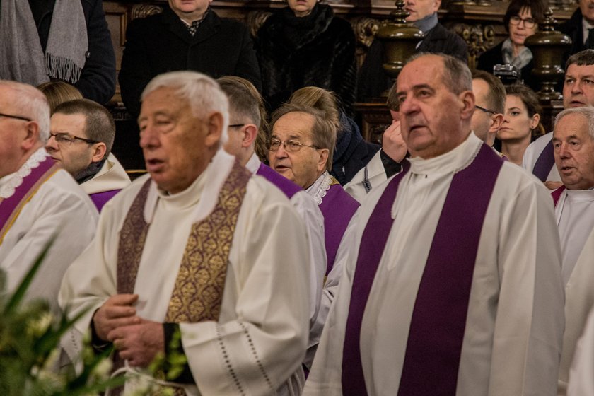 Uroczystości pogrzebowe biskupa Tadeusza Pieronka