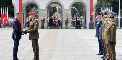 Prezydent mianował nowych generałów. Dziękował żołnierzom, padły też słowa o "durniach i zdrajcach"