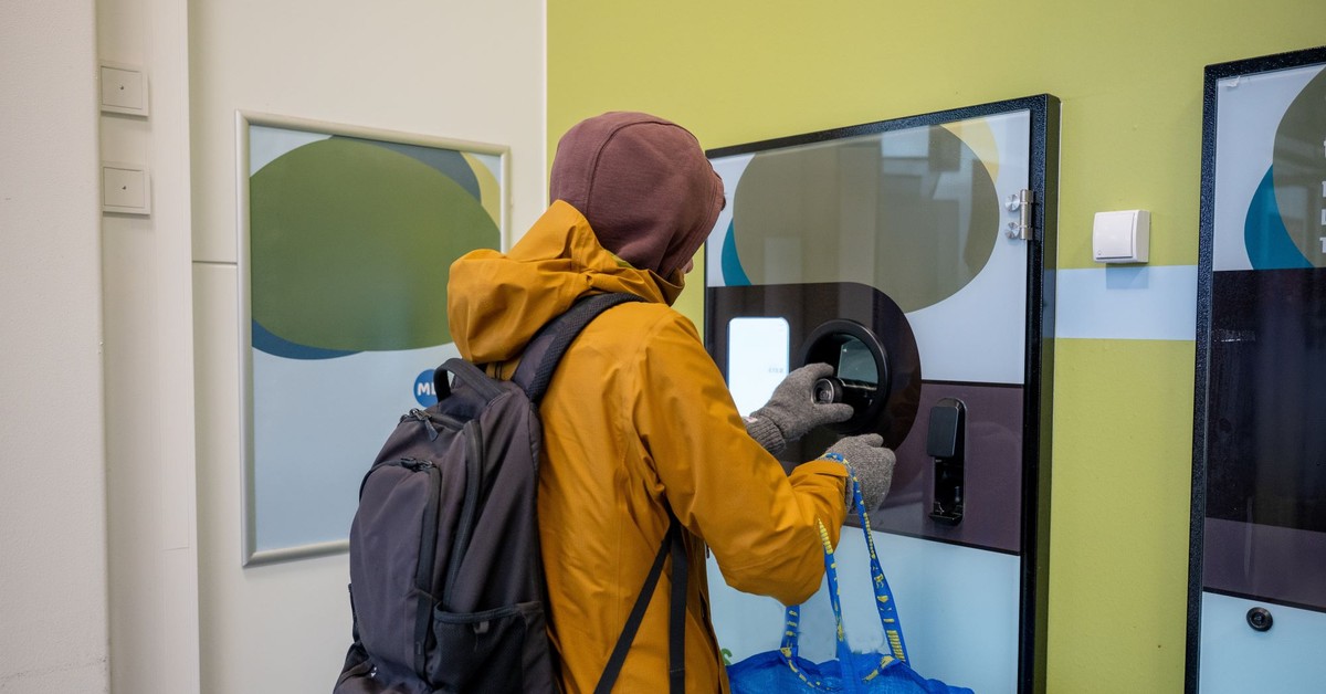 System kaucyjny w Polsce z problemami. Butelkomaty nie wyrabiają. Minister klimatu zapowiada zmiany w systemie kaucyjnym