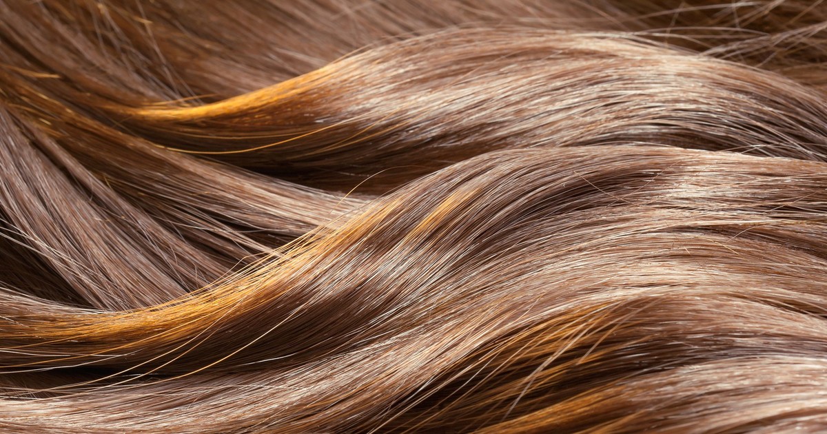 How To Highlight Your Own Hair 6 Tips For a Better DIY Dye Job Pulse