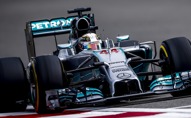 Lewis Hamilton wygrał kwalifikacje do GP Chin. Ruszy z Pole Position