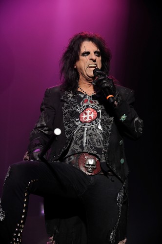 Alice Cooper podczas koncertu z okazji Halloween w 2008 roku