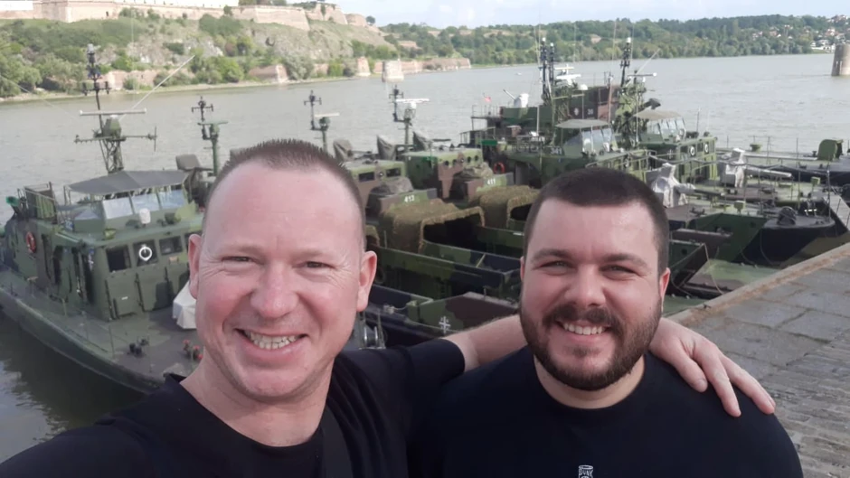 Mik i njegov prijatelj Aleksandar