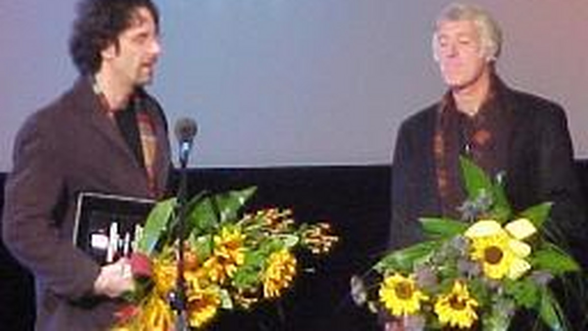 Galą w łódzkim Teatrze Wielkim zakończył się w sobotę IX Międzynarodowy Festiwal Autorów Zdjęć Filmowych Camerimage 2001. Wzięli w nim udział m.in.