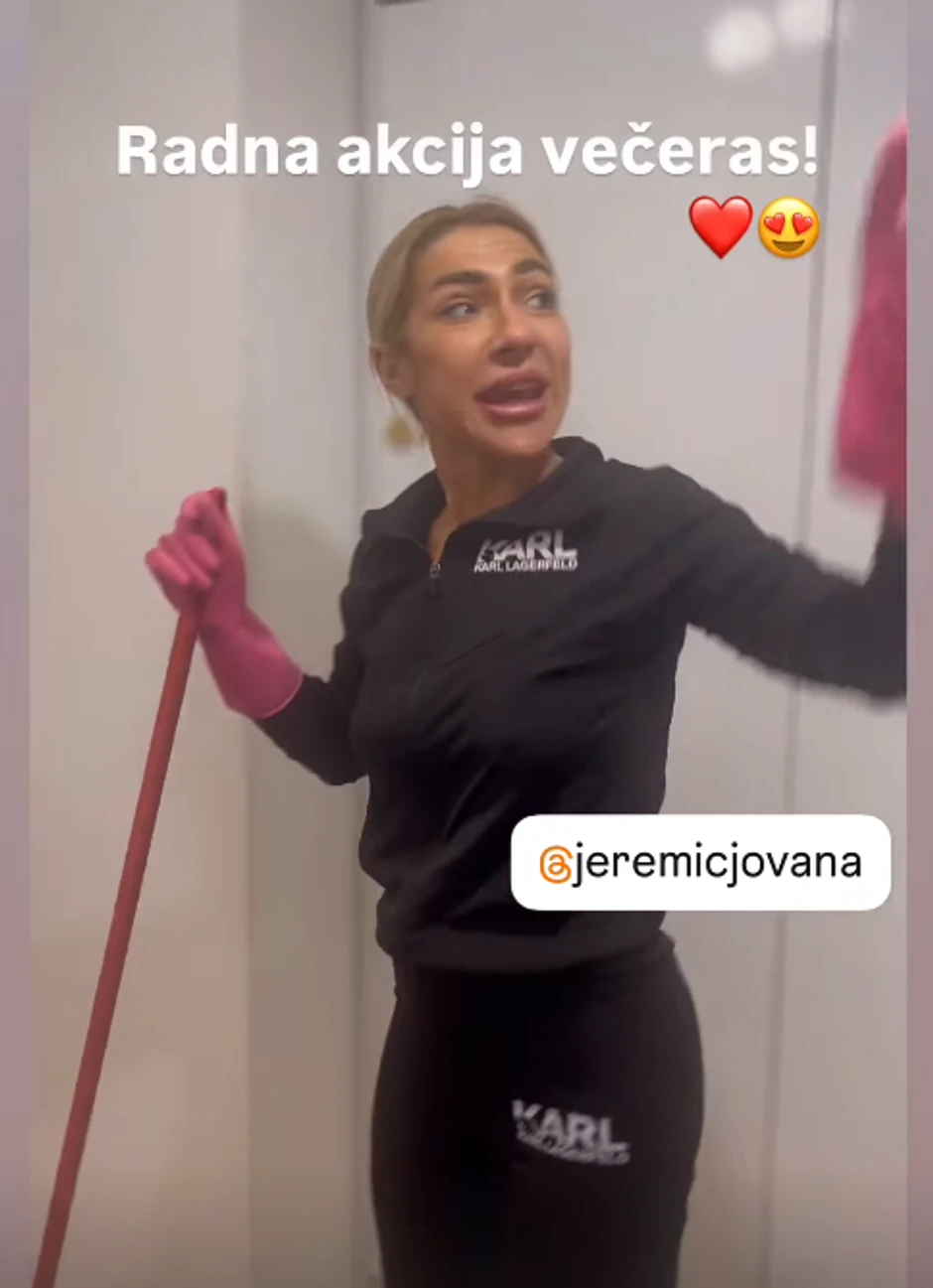 Jovana Jeremić čisti stan