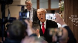 "pijany wujek przy stole". miażdżąca ocena wystąpienia trumpa w davos